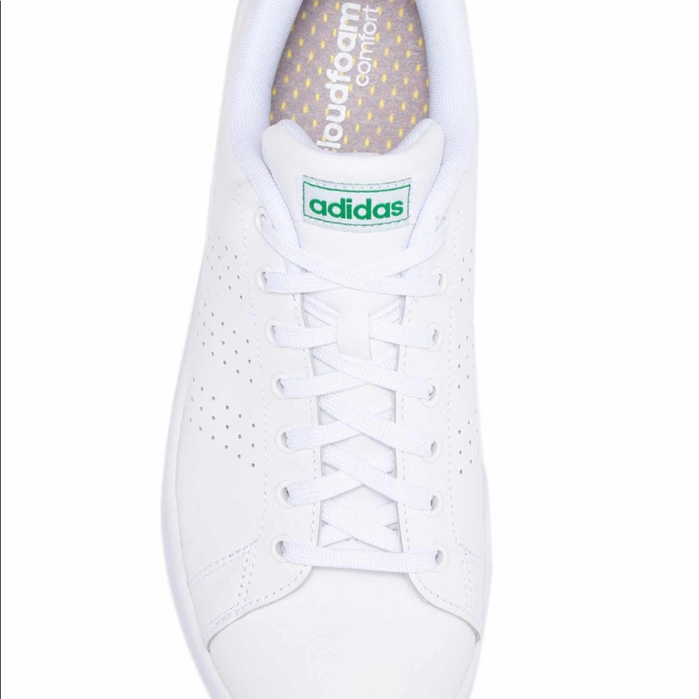 Adidas white sneaker with green detail